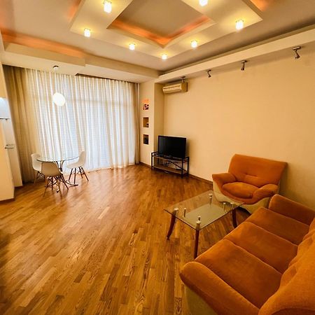 Four Seasons Apartment By Baku Housing מראה חיצוני תמונה