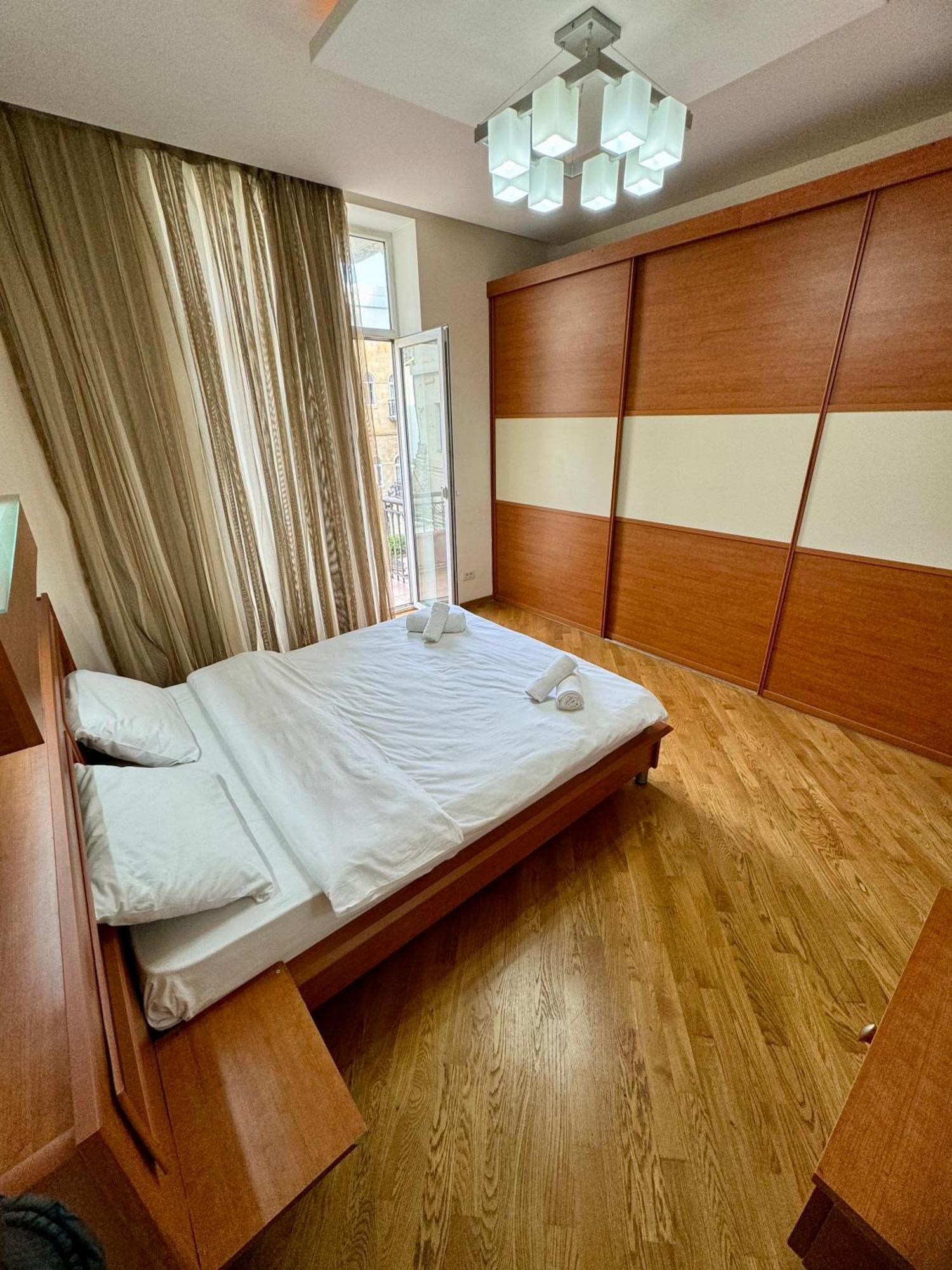 Four Seasons Apartment By Baku Housing מראה חיצוני תמונה